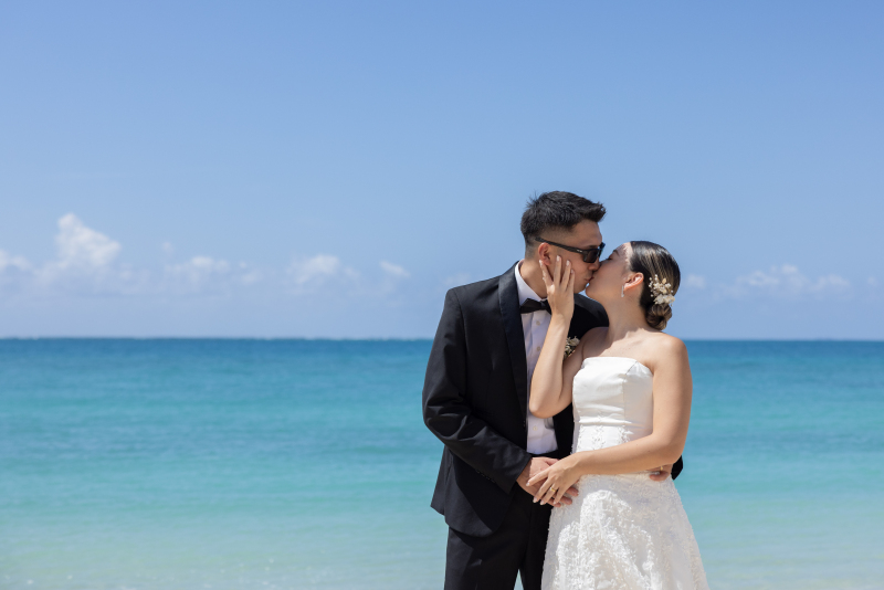 人通りの少ないビーチだからこそできるショットも♡