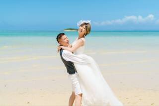 ビーチを満喫するハッピーデイ