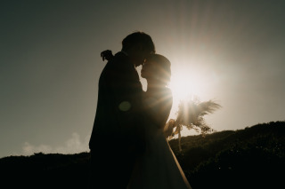  【ビーチ＋サンセットオプションプラン】おふたりらしいフォトウェディング