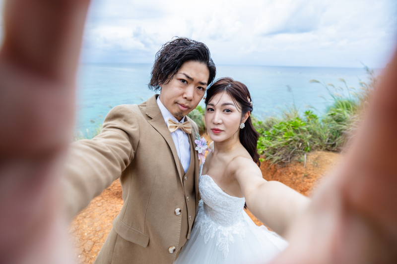 ふたりでカメラを持つようなイメージで自撮り風♪