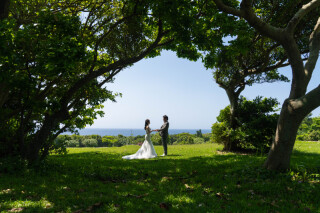 【ビーチ＆大自然ロケーション撮影】イメージを変えながら雰囲気の異なる姿を