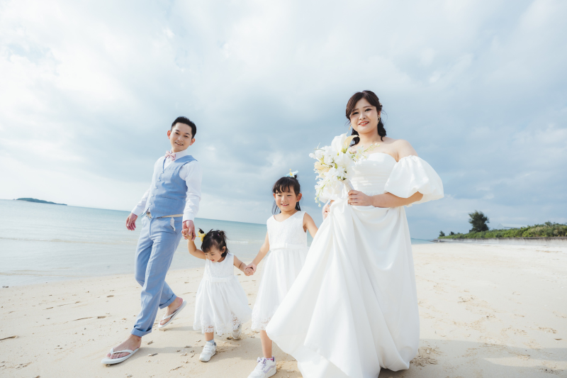 【天然ビーチ＋with家族撮影コミコミ130カット】シッター付きで安心プラン♪