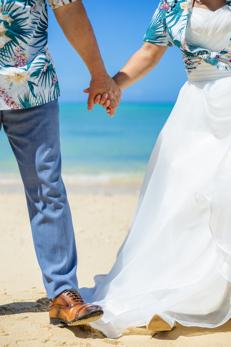 おそろいの『かりゆしウェア』で沖縄らしい一枚◎