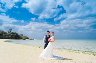 眩しい程の日差し！！少しある雲もいい感じ♪