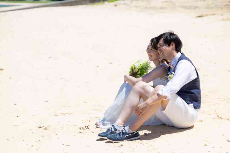 海を見つめながら