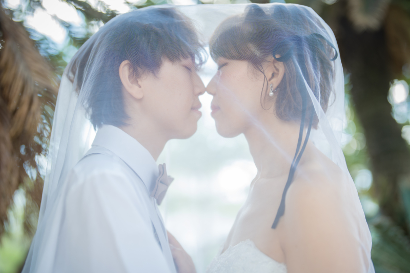 ベールに包まれて...