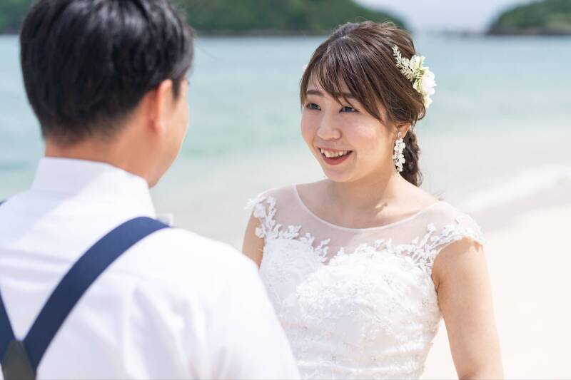 思わず