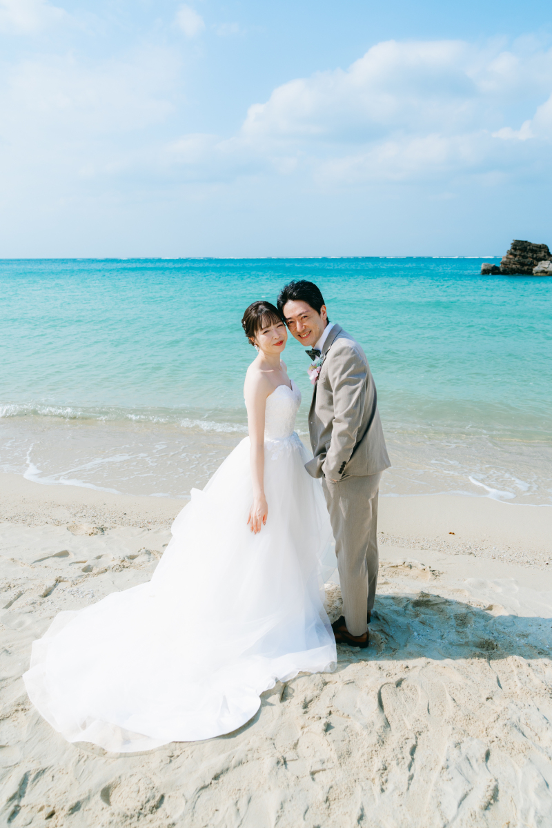 ビーチに移動して美しい海をバックに撮影開始♬