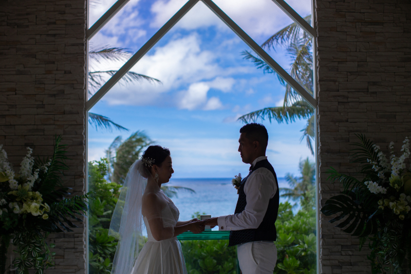 愛を誓い合って