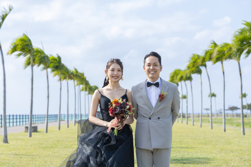 沖縄らしいヤシの木ストリートで撮影スタート!