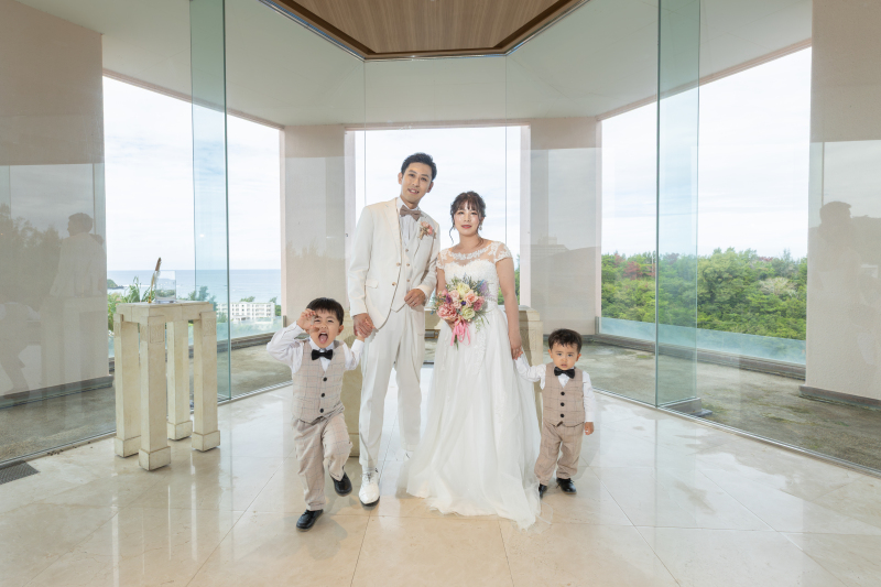 【よくばりチャペルフォトツアーコミコミ130カットプラン】家族揃って賑やか撮影！