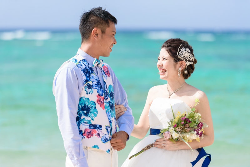 眩しい太陽の下で