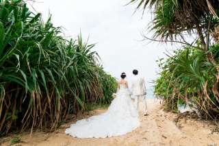 この道を抜けたら