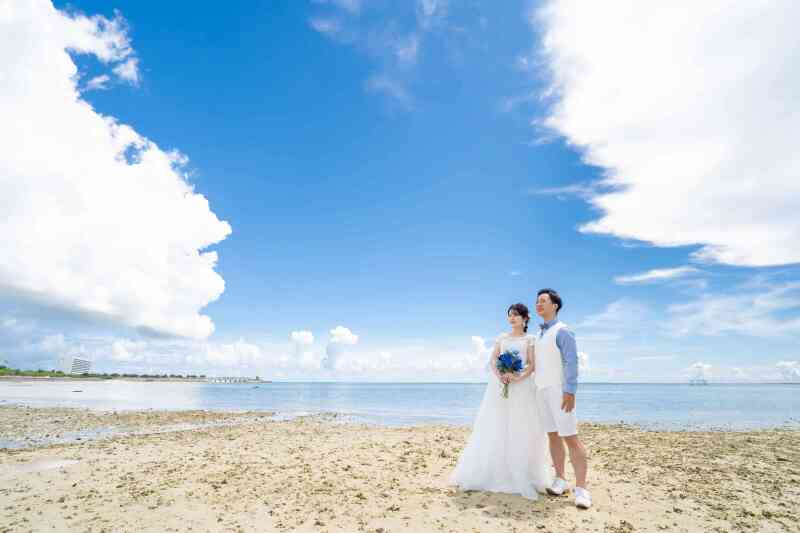 見つめる先には