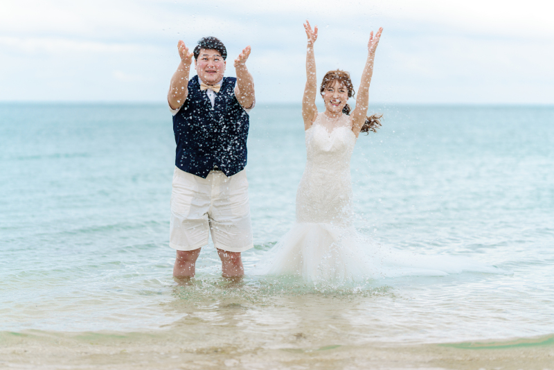 カメラに向かって