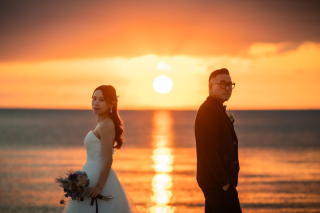 【ビーチサンセット撮影コミコミ100カットプラン】美しいビーチで過ごすひととき。