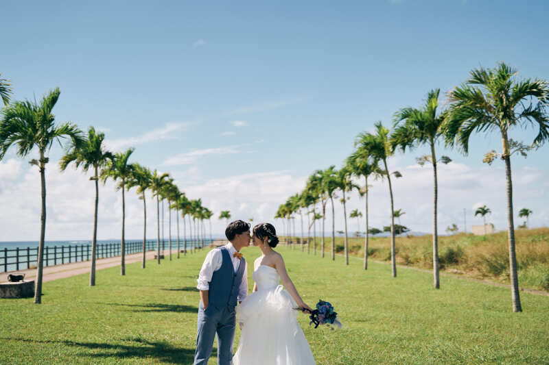 潮風に揺れる『ヤシの木ロード』で撮影スタート♪