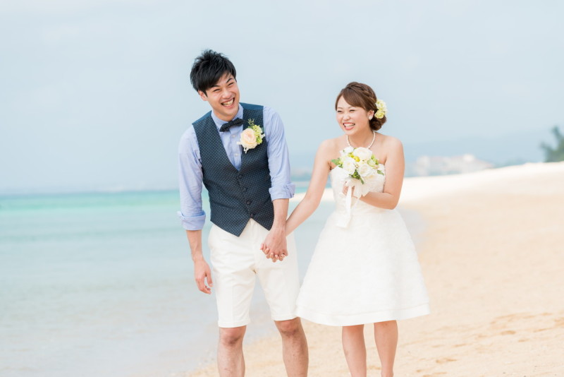 ハーフパンツとミニドレスでカジュアルに