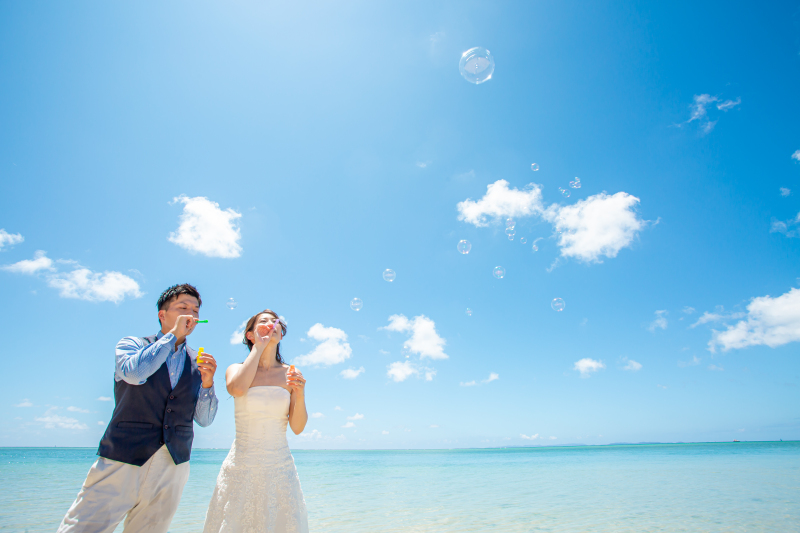 シャボン玉を空に