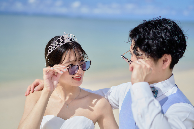 サングラスでリゾート感のあるおしゃれフォトも♪