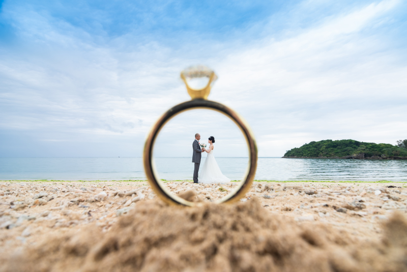 大きな指輪の中に☆