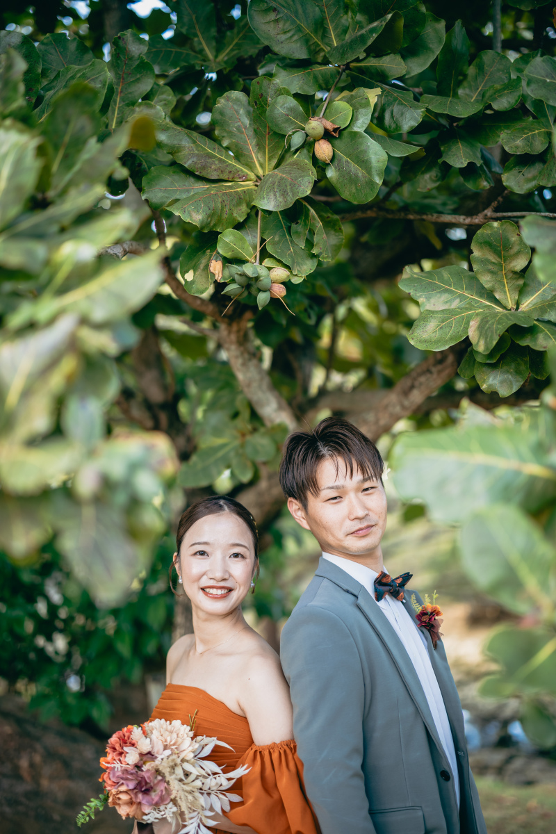 沖縄らしい木の下でラストカット！撮影お疲れ様です