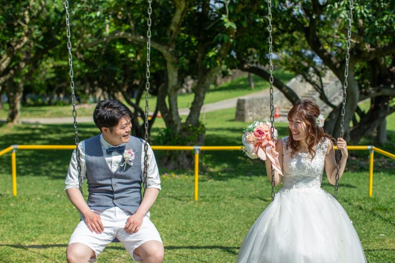 公園のブランコで♬