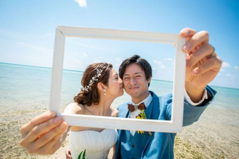 夏の太陽と向日葵