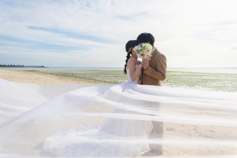 ヴェールを使ってロマンチックに