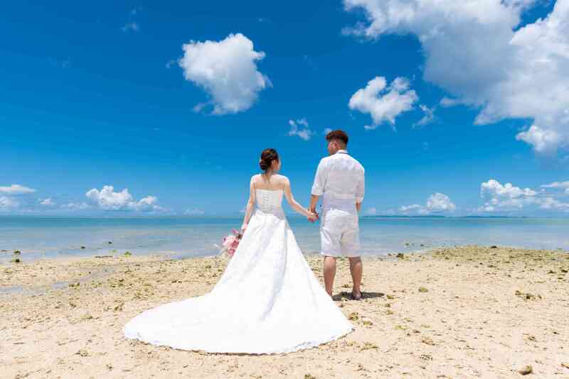 ビーチを見つめながら