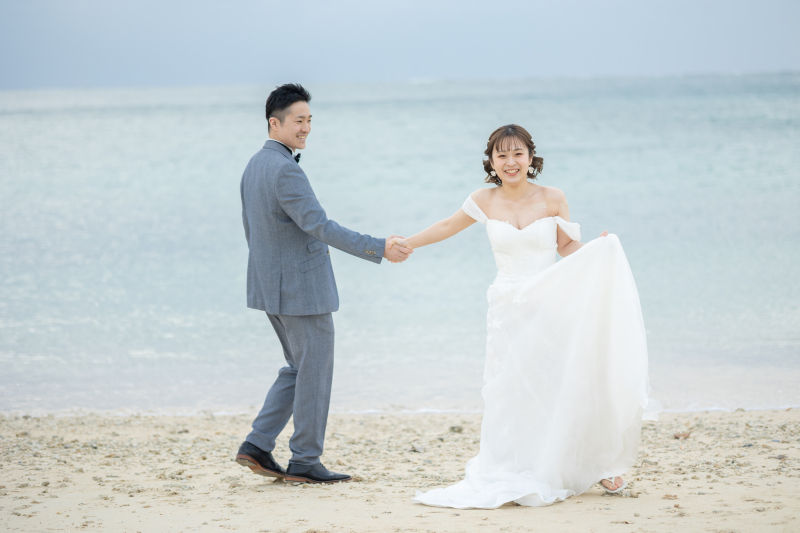 自分たちらしい自由なポーズで