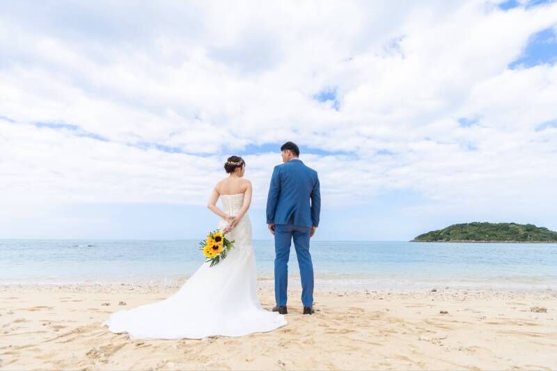 後ろ姿ショットも！