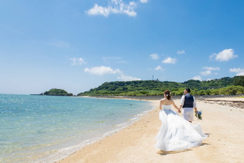 青い海を見ながら