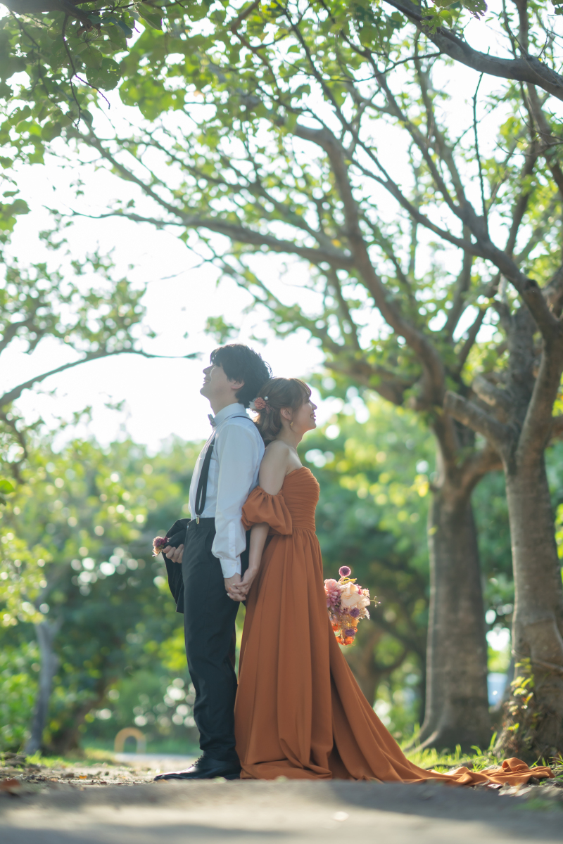 自然が溢れる遊歩道でも自然に囲まれて撮影します。