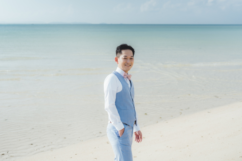 優しい笑顔のご新郎様。ソロショットに少し緊張!