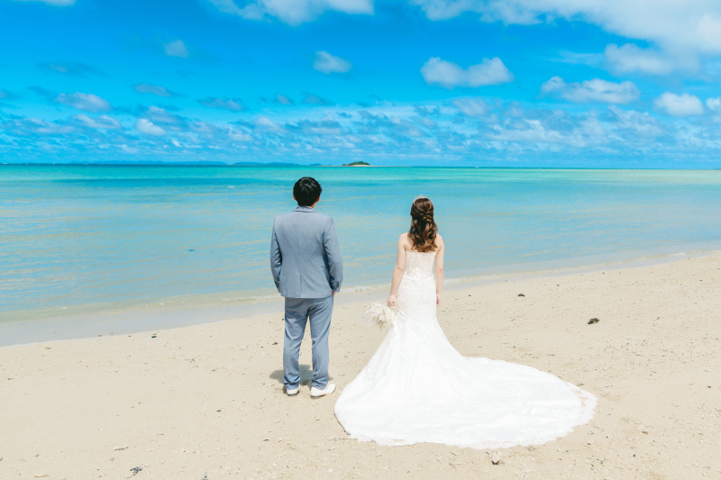 後ろ姿からスタート♪