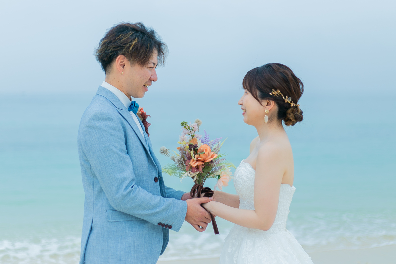 ブーケと共に微笑むお二人！