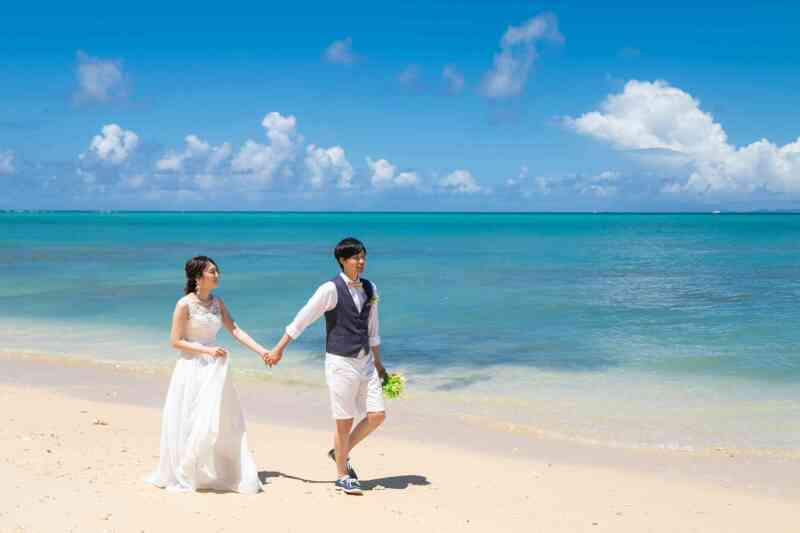 歩み寄りながら