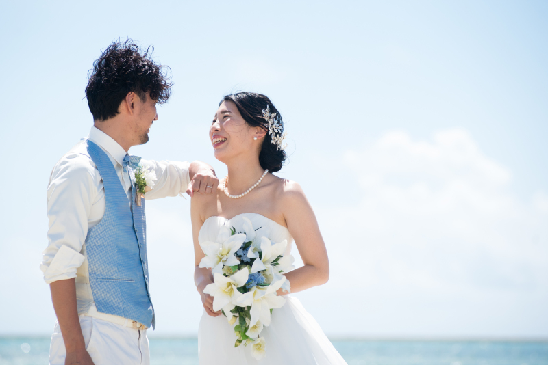 顔を見合わせあって