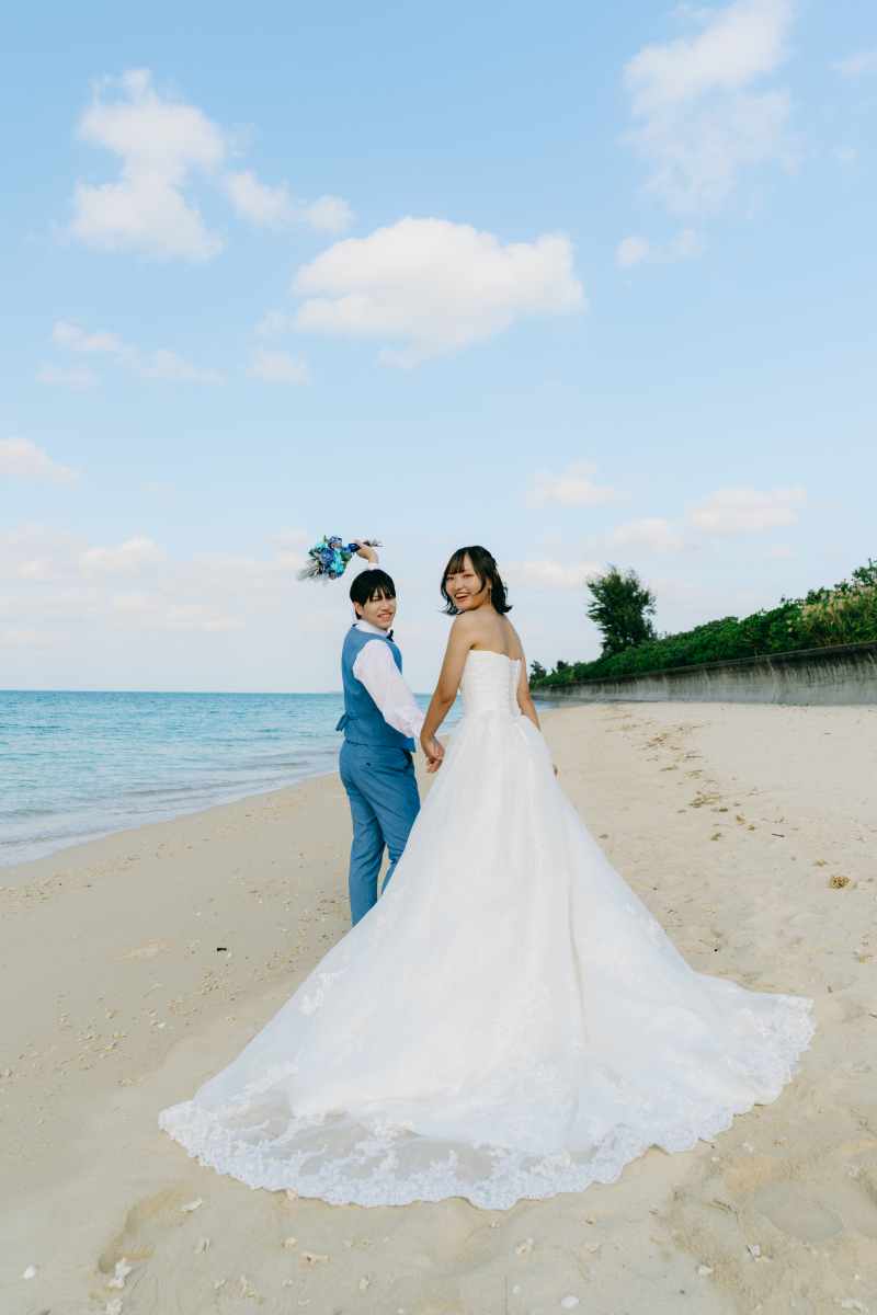 砂浜を歩きながら楽しく撮影終了