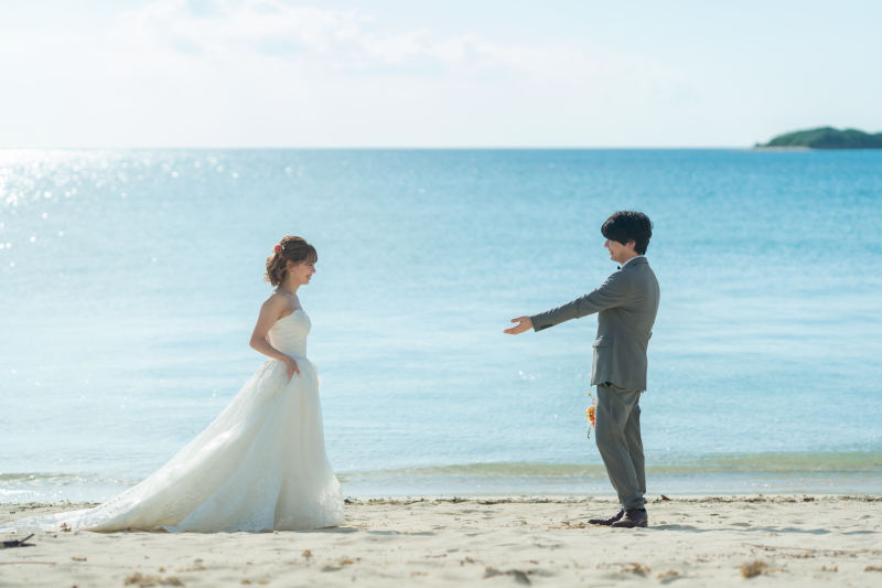 ご新婦様に手を差し出して呼ぶ様子をパシャリ！