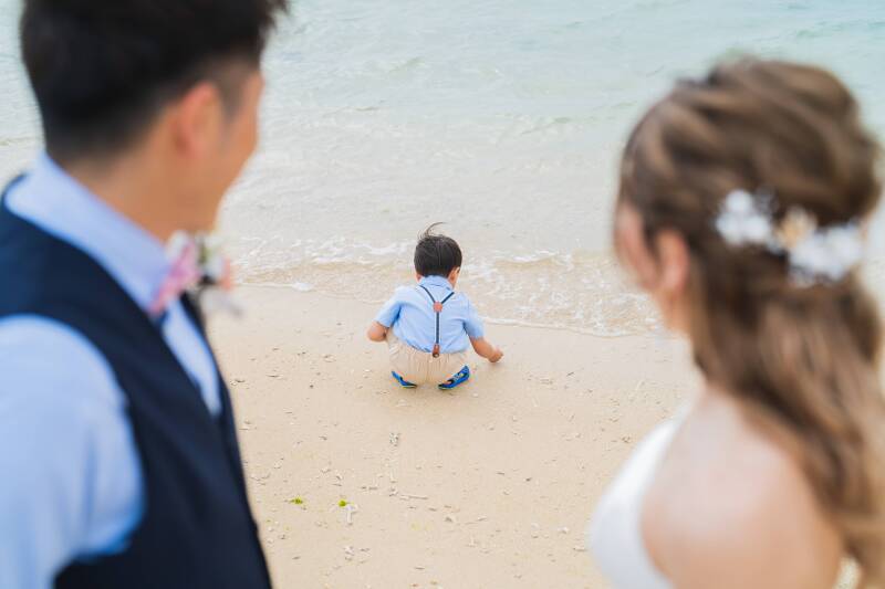 見つめる先には