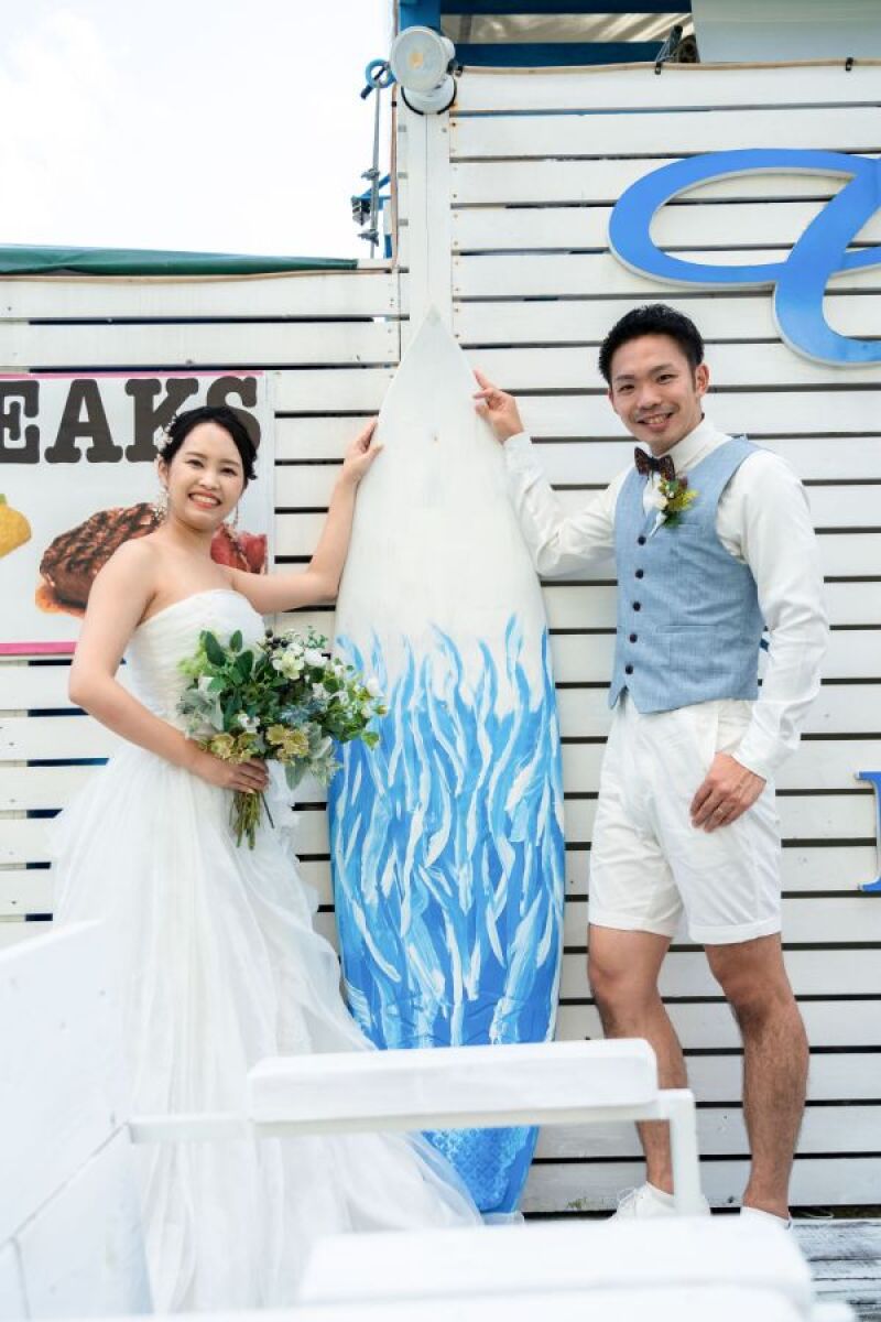 サーフボードを囲んで