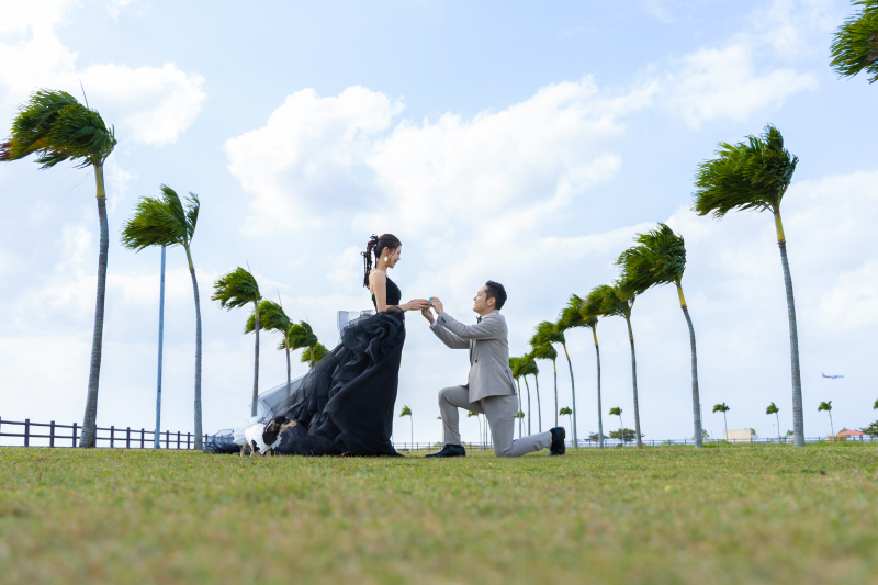 照れながら渡した指輪ケース。素敵な瞬間をパシャリ