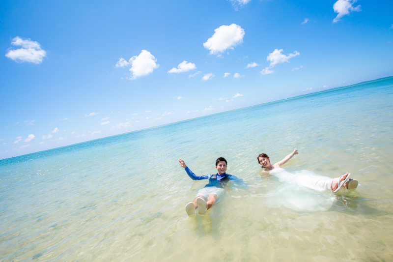 海に浸りながら