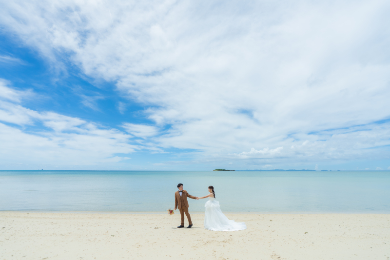 まずはビーチでお散歩しながら楽しんじゃいます！