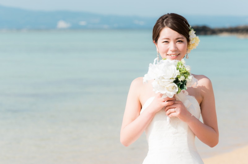 沖縄の海だからできる、まるで結婚情報誌のような一枚を＾＾