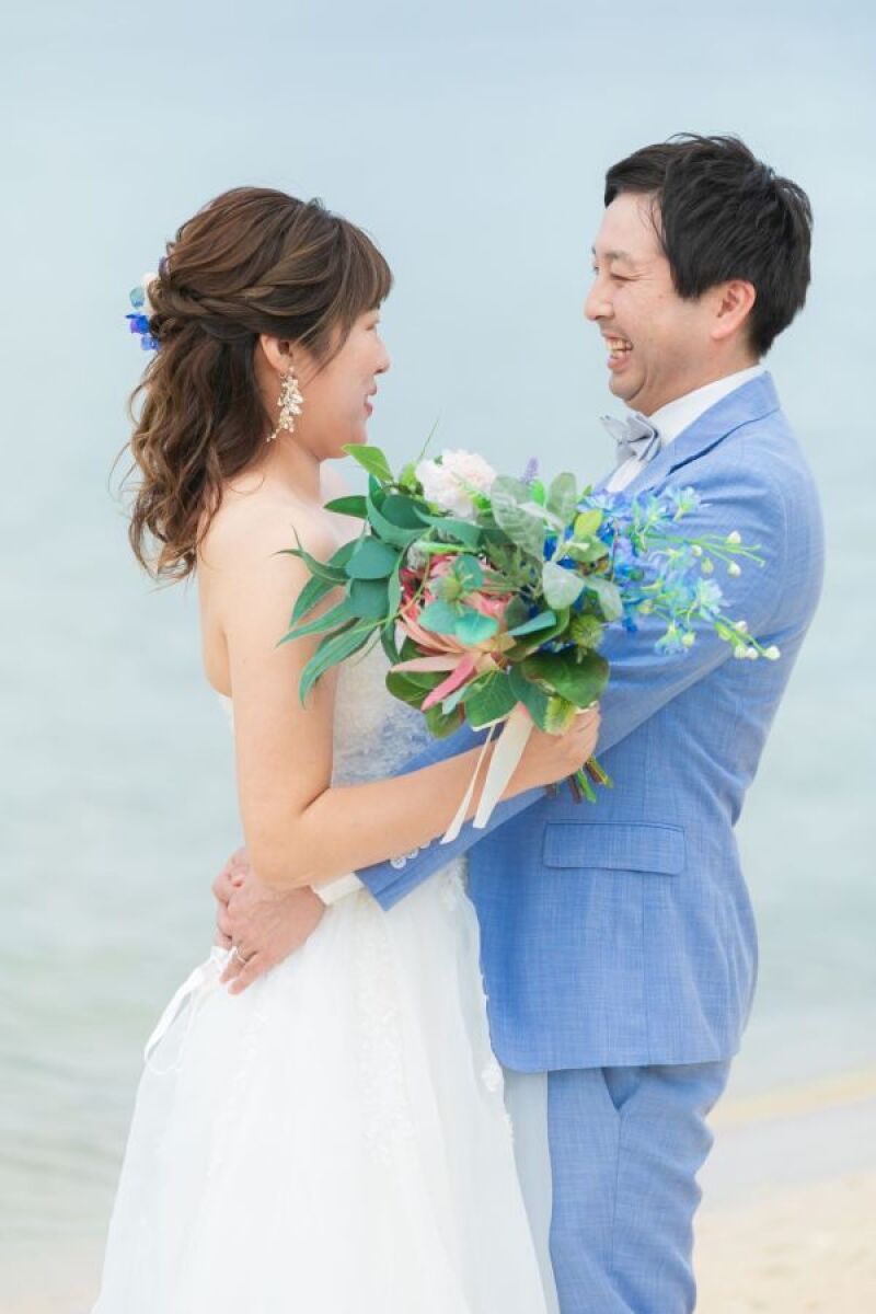 お次はブーケを手に