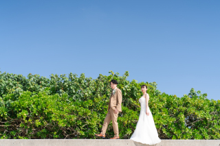【ビーチ撮影100カット】撮影日和な天気に沖縄ウエディングフォトを楽しむ！