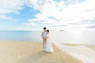 夏の空と海の光